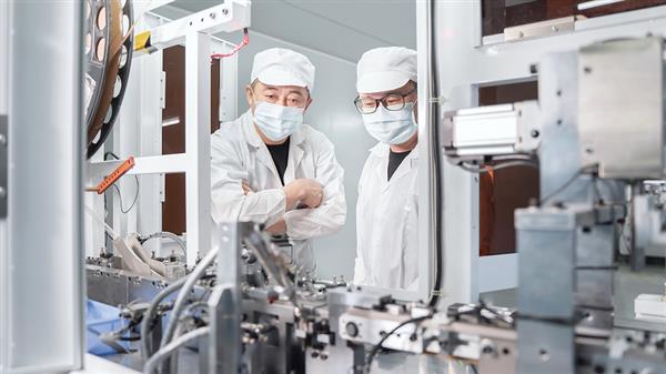 OPPO IoT高管親臨工廠把關(guān)首款智能牙刷 傾力打造高潔凈、智能化的出眾產(chǎn)品